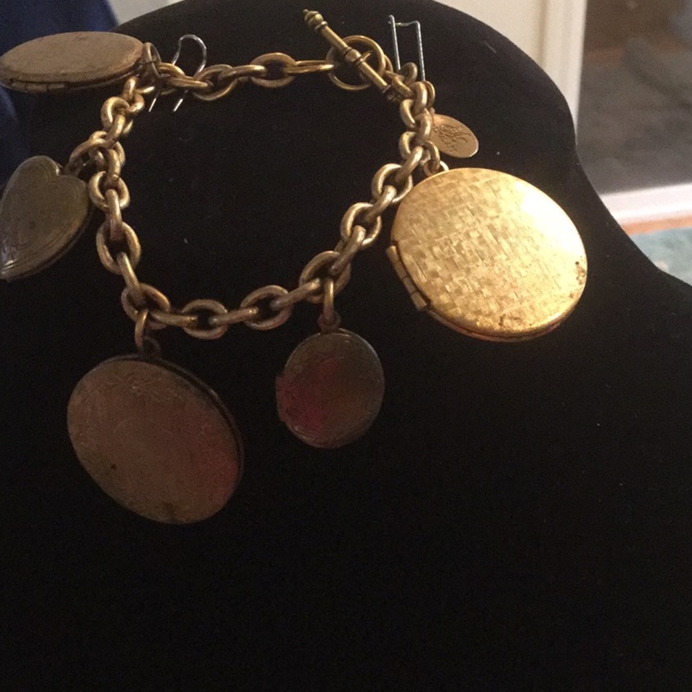 Bracelet